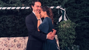 Burak Dakak ve Leyla Tanlar nişanlandı