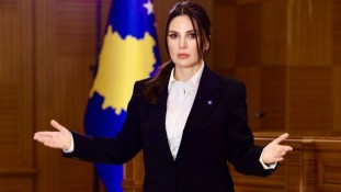 Güneşin Karanlığında Kosova Filminde Sevilen Oyuncu Cumhurbaşkanı Olacak!  