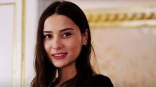 Hudutsuz Sevda'da Yaprak Dökümü! Elçin Zehra İrem Ekibe Veda Ediyor!