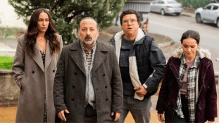 Tolga Çevik ve İbrahim Büyükak'ın Başrolü Paylaştığı Kalender Pide'nin Afiş ve Tanıtımı Paylaşıldı!