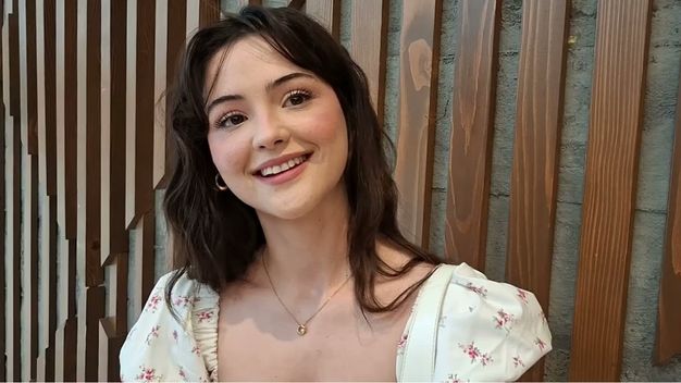 Derya Pınar Ak'lı Çirkin Dizisi Heyecan Yarattı! 