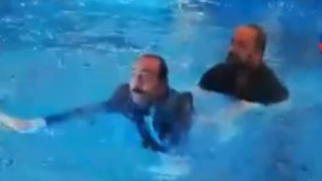 Mustafa Keser Konser Sırasında Havuza Düştü
