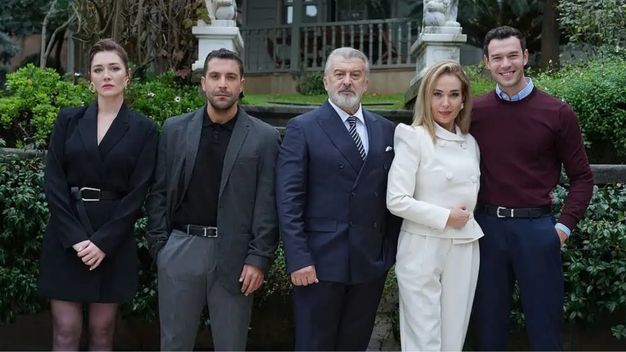 Sevdiğim Sensin Dizisinin Aldur Ailesi Perşembe Günü İzleyiciyle Buluşuyor! 